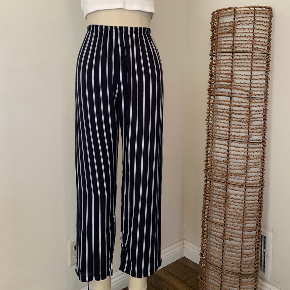 Brandy Melville navy striped Frankie pants new - Picture 4 of 4